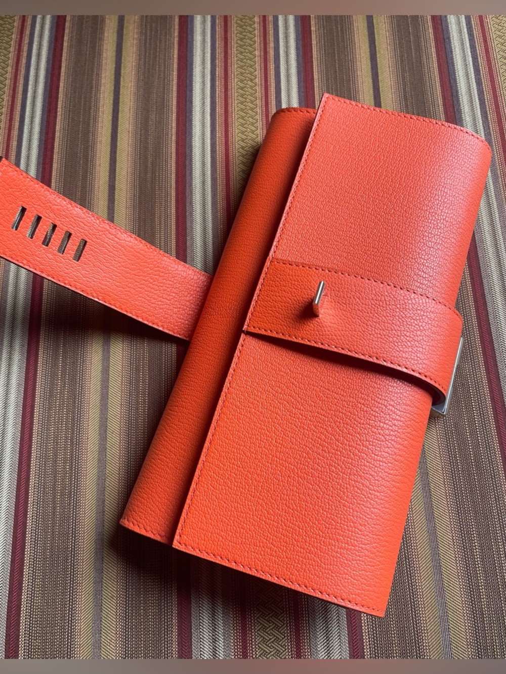 LIKE NEW HERMES SANGUINE ORANGE TADELAKT LEATHER MEDOR CLUTCH PALLADIUM HARDWARE - Picture 13 of 17